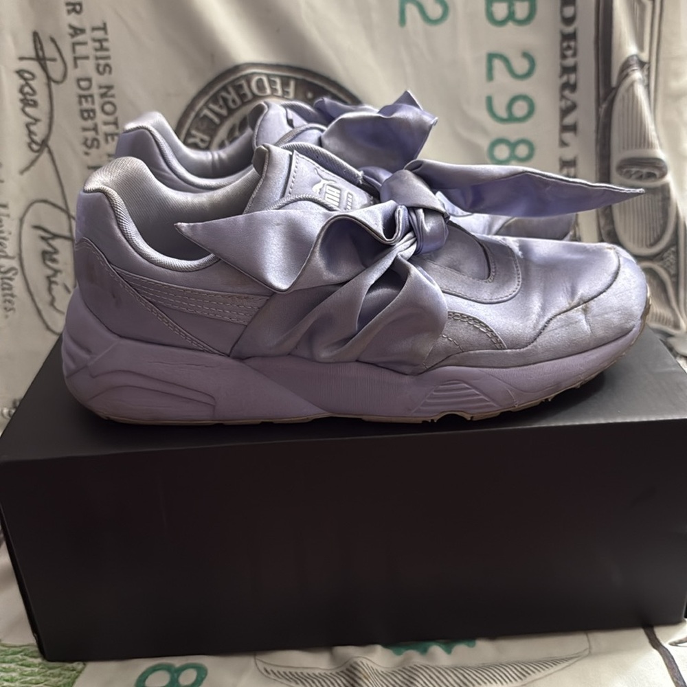 Puma x Fenty by Rihanna Bow Creeper Lace Up Sneakers. Size 8